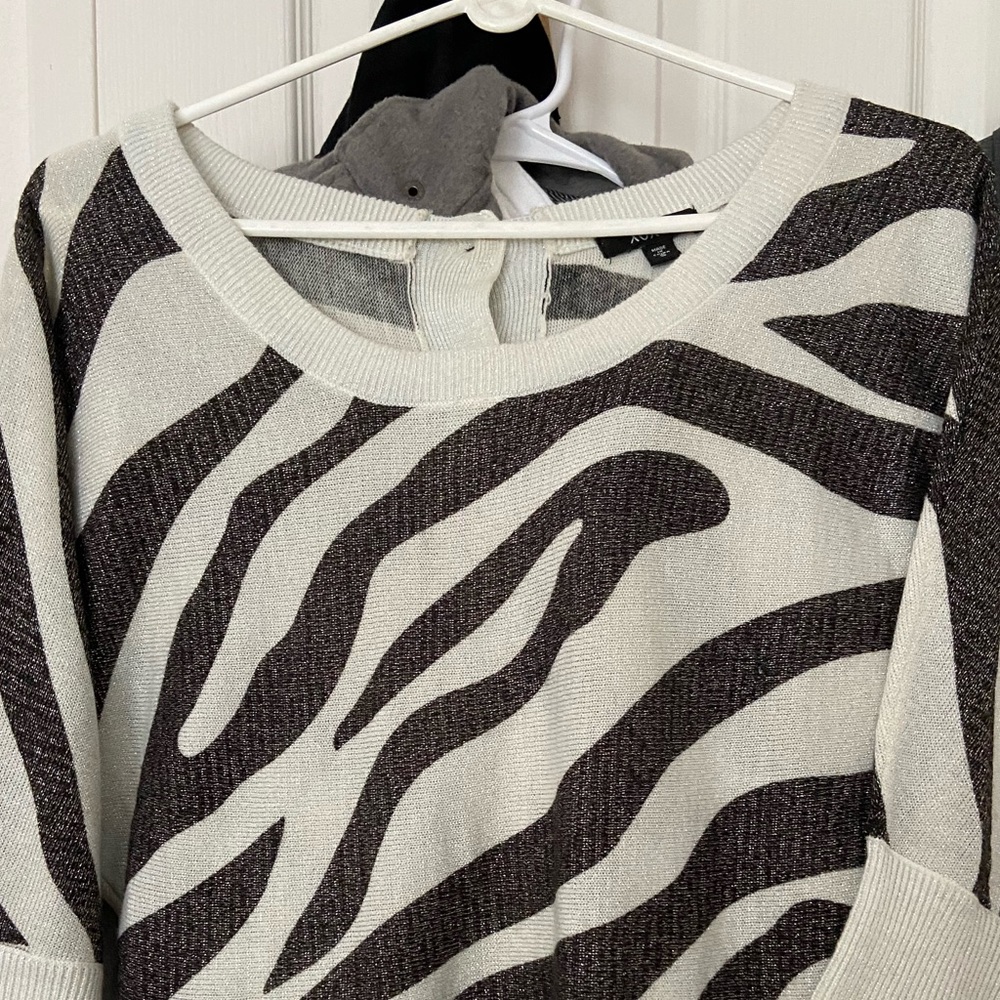 Xoxo silver sparkle zebra sweater top size small